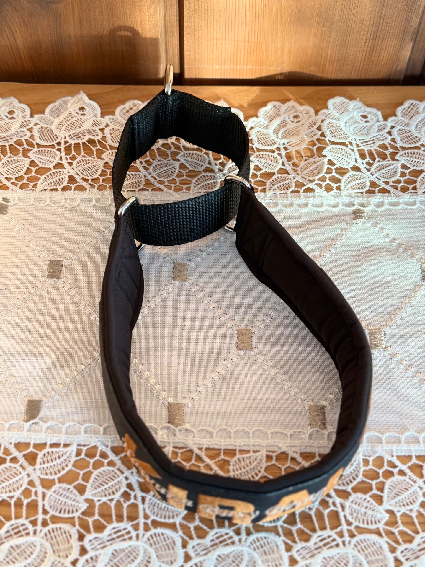 Halvstrup med annen type strupedel